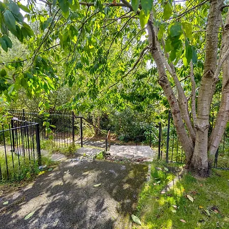 Spacious 4 Bed Riverside Home Manchester Exterior photo