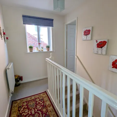 Spacious 4 Bed Riverside Home Manchester Exterior photo