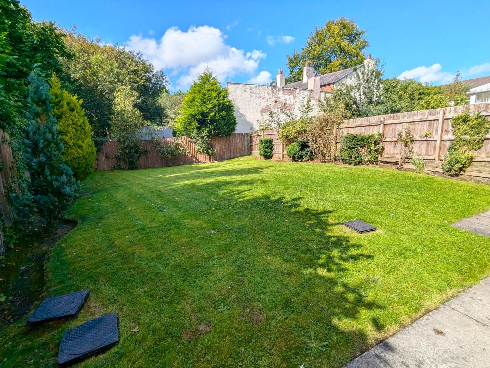 Сasa de vacaciones Spacious 4 Bed Riverside Mánchester