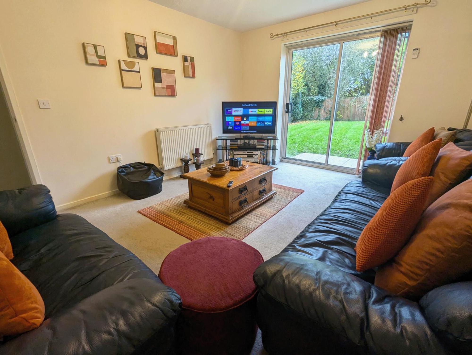 Spacious 4 Bed Riverside *